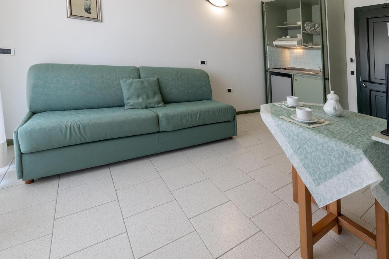 Residence Hotel Club House Cattolica Ngoại thất bức ảnh