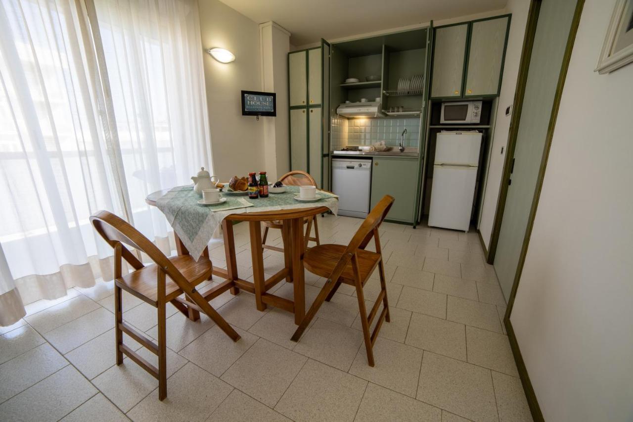 Residence Hotel Club House Cattolica Ngoại thất bức ảnh