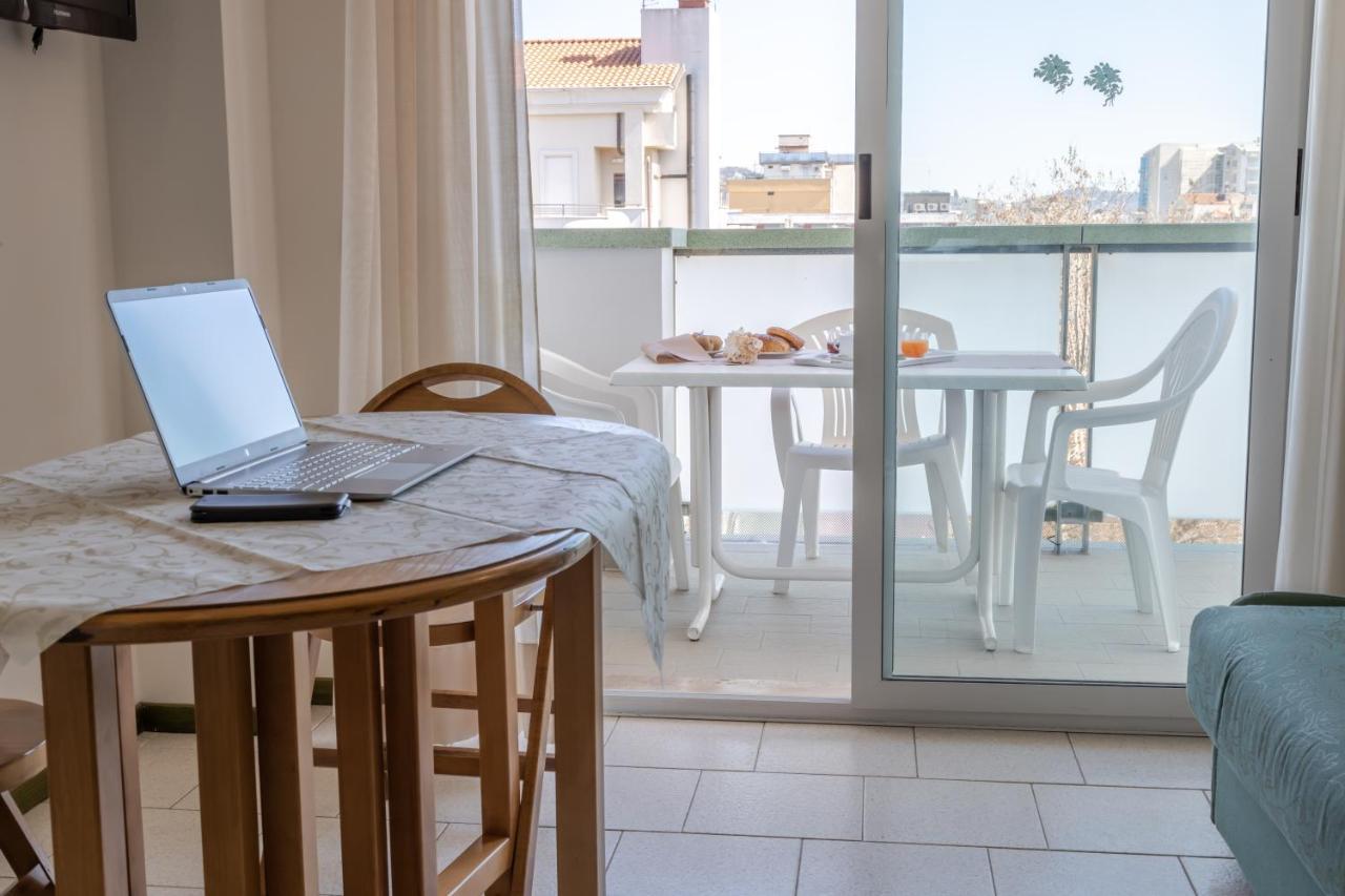 Residence Hotel Club House Cattolica Ngoại thất bức ảnh