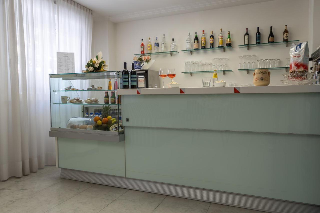 Residence Hotel Club House Cattolica Ngoại thất bức ảnh